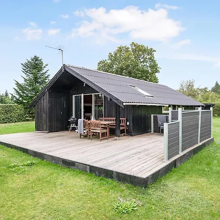 Cozy In St Sjorup For 6 Guests Perfect For A Family Getaway *