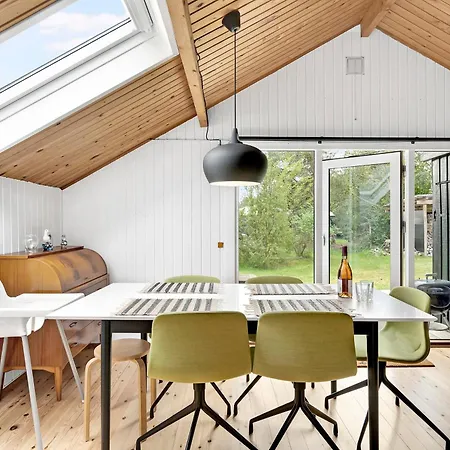Cozy In St Sjorup For 6 Guests Perfect For A Family Getaway Nyaraló *