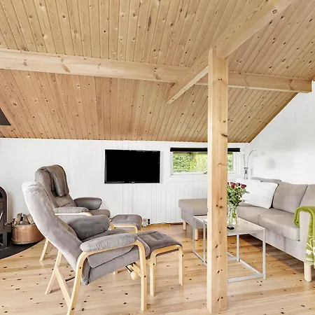 Cozy In St Sjorup For 6 Guests Perfect For A Family Getaway *
